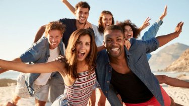 আজ নতুন বন্ধু পাতানোর দিন