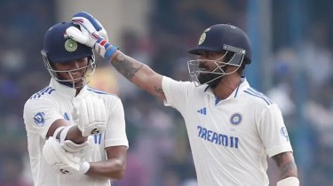 বৃষ্টিতে ভেসে গেল আড়াই দিন, তবুও জিতলো ভারত