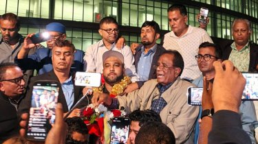 আখতারের ওপর ডিম নিক্ষেপকারী যুবলীগ নেতা মিজান জামিনে মুক্ত